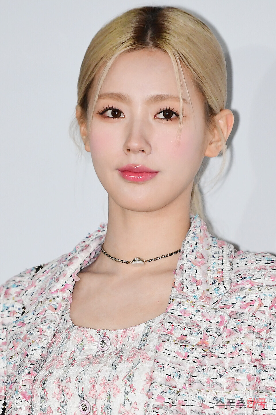 그룹 (여자)아이들 미연, 살구빛 입술 < 연예 < 포토뉴스 < 기사본문 - 한국아이닷컴