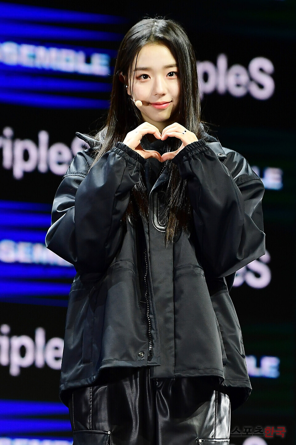 트리플에스 채연 '심쿵 하트' < 연예 < 포토뉴스 < 기사본문 - 한국아이닷컴