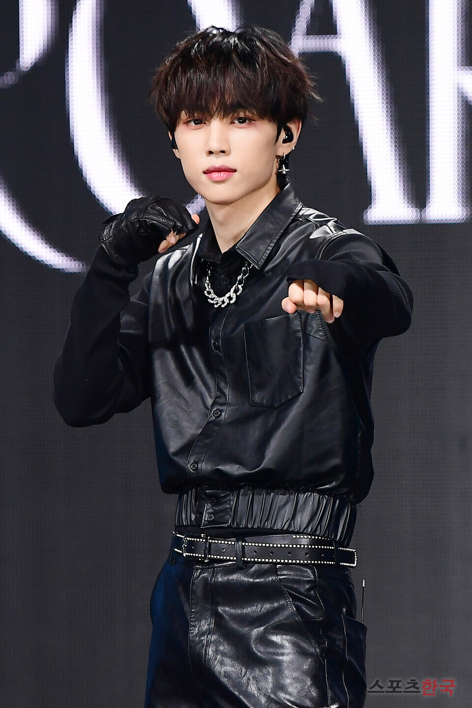 더보이즈 선우, 거친 눈빛