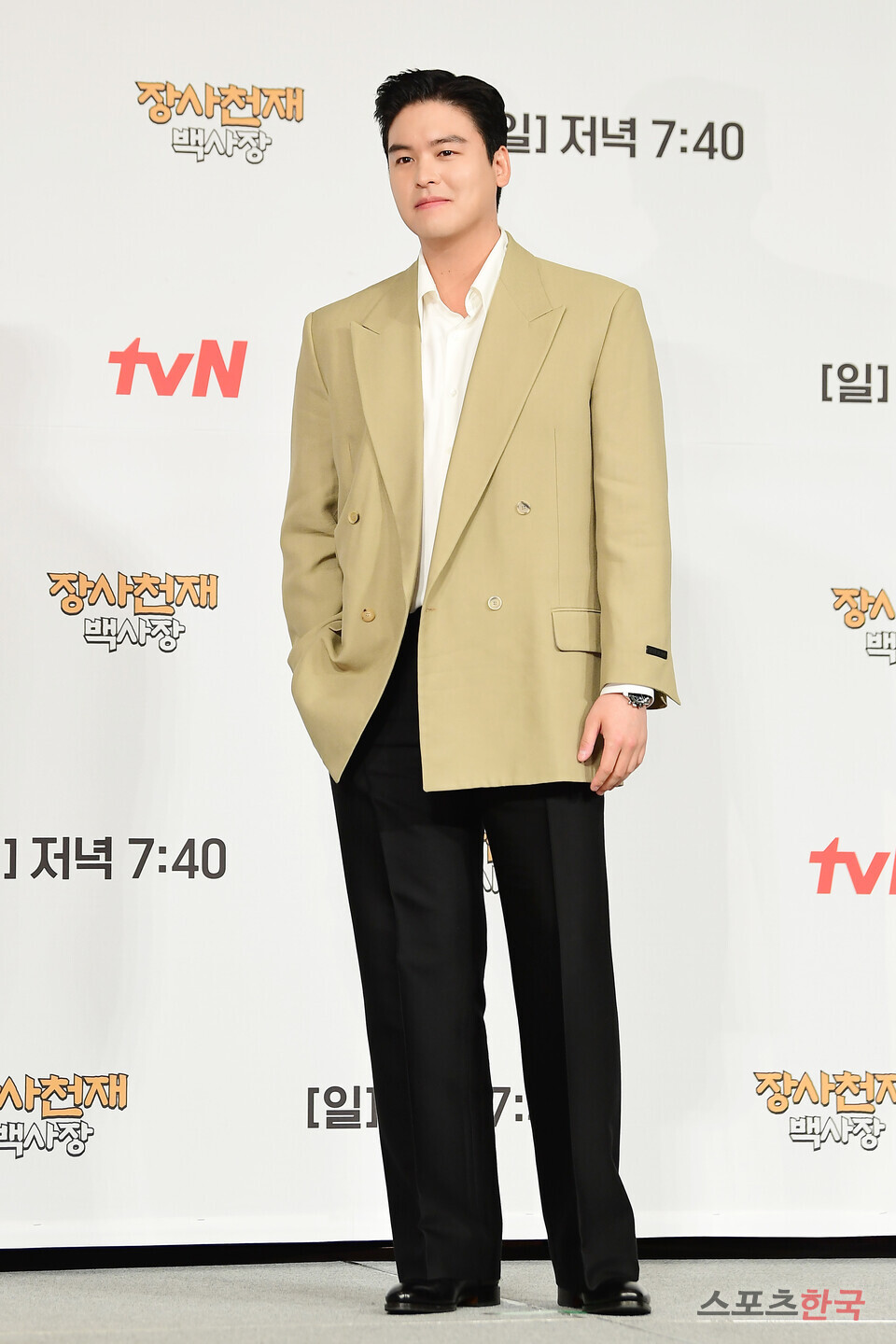  (0ｰ8)||tvn.hu imagesize:960x1440 02 이장우, 믿음직한 팜유왕자 < 연예 < 포토뉴스 < 기사본문 - 한국아이닷컴
