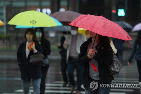 [오늘(29일)의 날씨] 전국 '비소식'…늦은 오후부터 그쳐