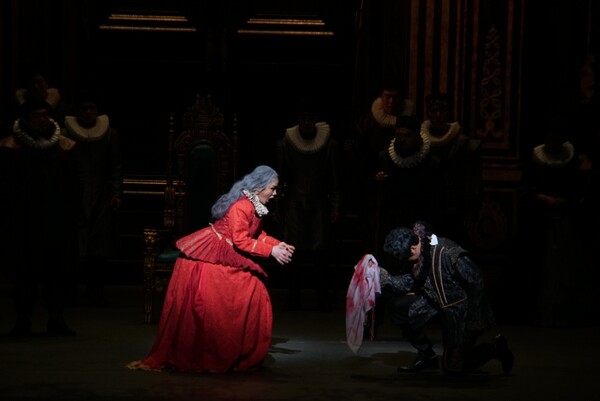 라벨라오페라단이 국내 초연한 오페라 ‘로베르토 데브뢰’의 한 장면. ⓒ라벨라오페라단 제공