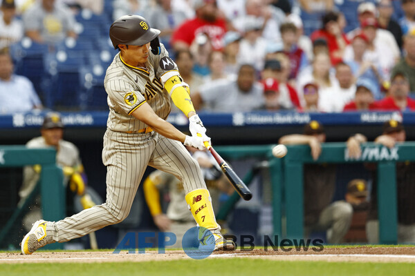 김하성, MLB 2호 ‘1회 선두타자 홈런’... SD는 3연패