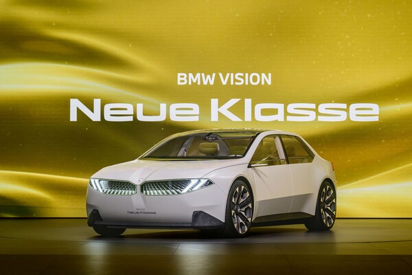 BMW 그룹이 IAA 모빌리티 2023에서 전 세계 최초로 공개한  콘셉트 카 'BMW 비전 노이어 클라쎄'. 사진=BMW그룹 제공