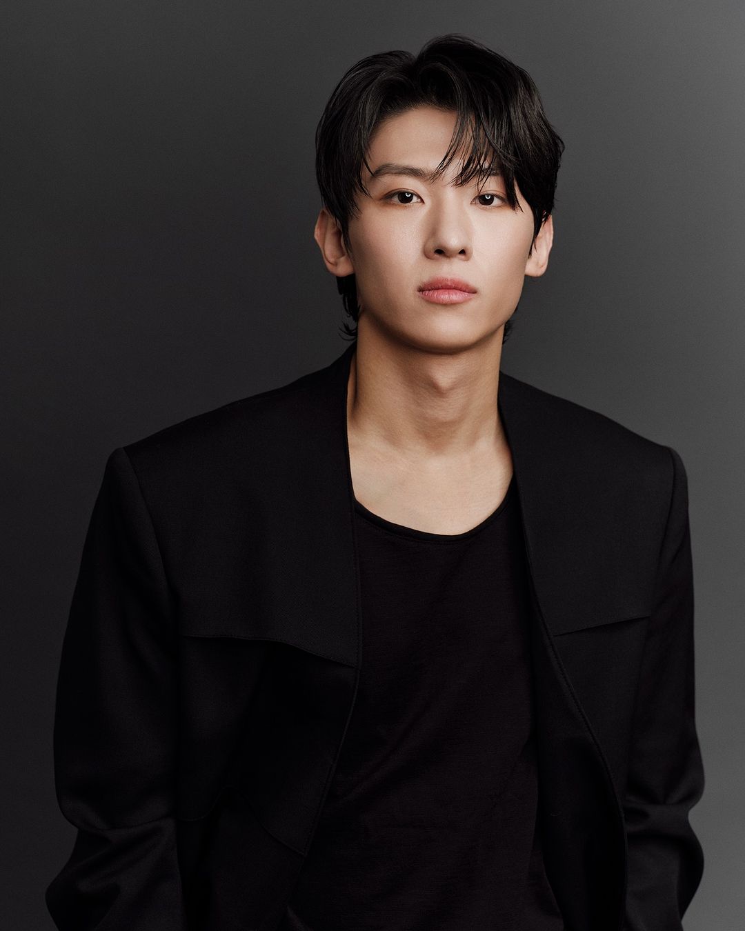 덱스, '물오른 비주얼' 새 프로필 사진 공개