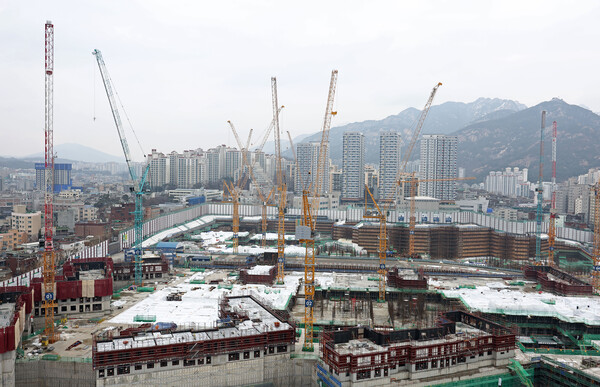 공사비 미지급으로 공사가 중단된 서울 은평구 대조동 대조1구역 주택재개발 현장 모습. ⓒ연합뉴스