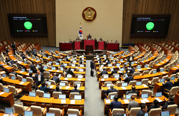 8일 오후 국회에서 열린 본회의에서 전세사기특별법 개정안이 여당 의원들이 불참한 가운데 야당 단독으로 처리되고 있다. 사진= 연합뉴스 