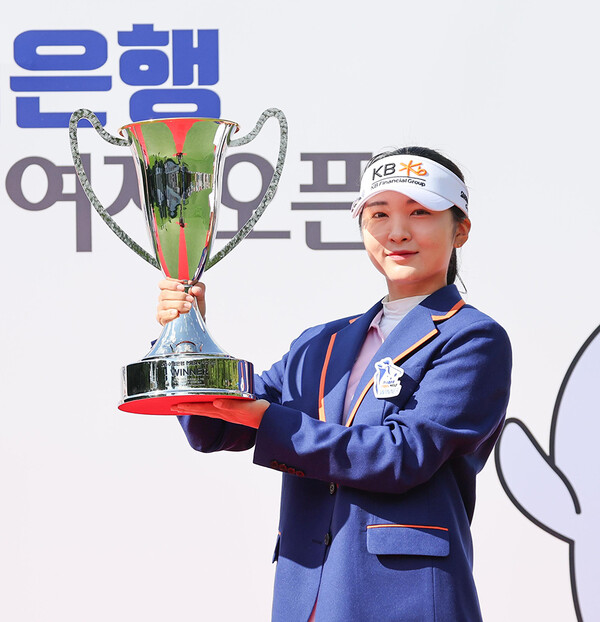 2024년 한국여자프로골프(KLPGA) 투어 Sh수협은행 MBN 여자오픈 우승을 차지한 이예원 프로. 사진제공=KLPGA