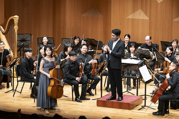서울시립교향악단은 6월 15일 예술의전당 IBK챔버홀에서 장애인 연주자 19명과 함께 ‘2024 행복한 음악회, 함께! Ⅰ’을 개최한다. 사진은 지난해 공연 모습. ⓒ서울시향 제공