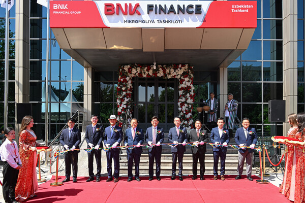 BNK캐피탈은 지난 13일 우즈베키스탄에 신규 소액금융법인(MFO)을 설립했다. 사진=BNK캐피탈