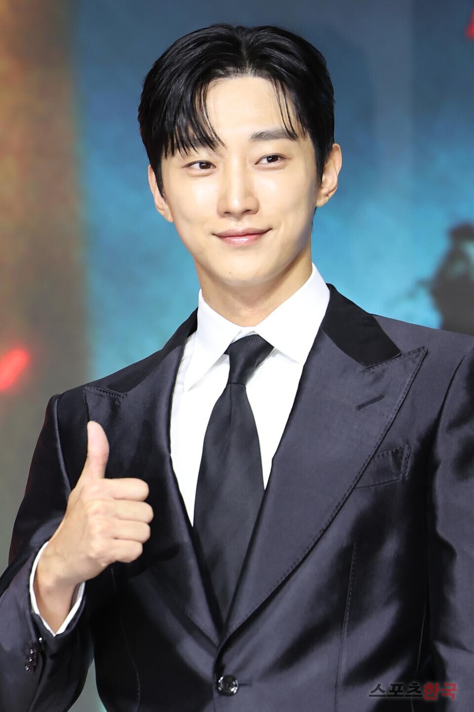 진영, '스위트홈3' 엄지척!