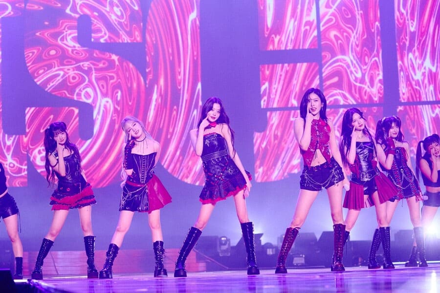 IVE Proves Their Growth at Seoul World Tour Encore Finale: 