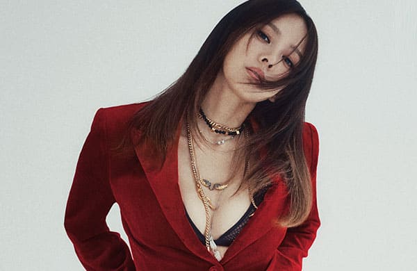 lee hyori red dress Seoul Move' Lee Hyori Embraces Autumn [Photoshoot] < Entertain < 기사본문