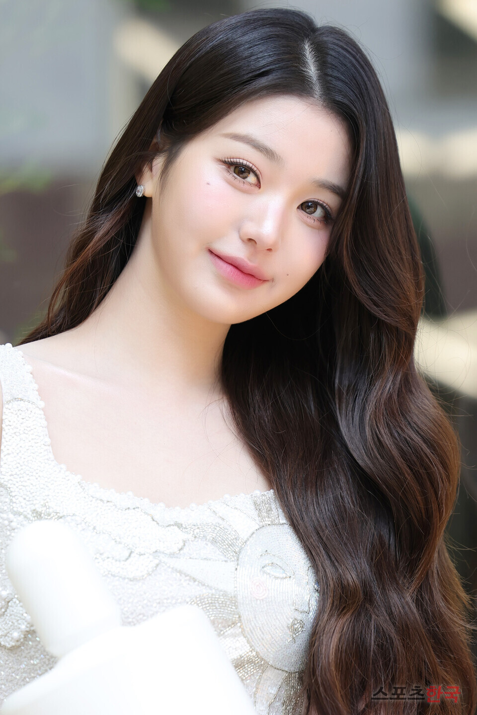 장원영   장원영 '심쿵 눈맞춤' < 연예 < 포토뉴스 < 기사본문 - 한국아이닷컴