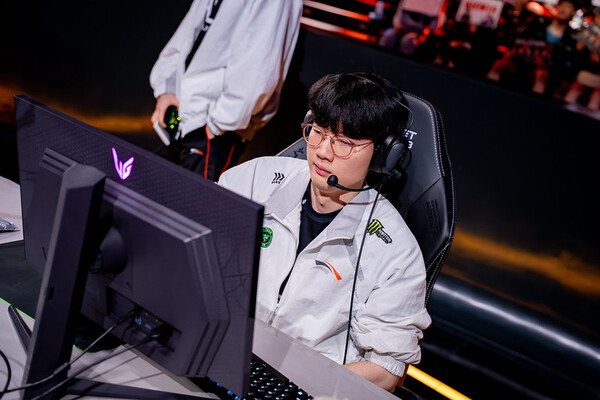 «Viper» Park do -hyun. Ⓒlck