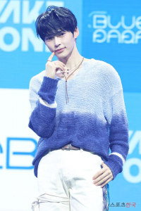 제로베이스원 성한빈, 귀여운 리더 < 연예 < 포토뉴스 < 기사본문